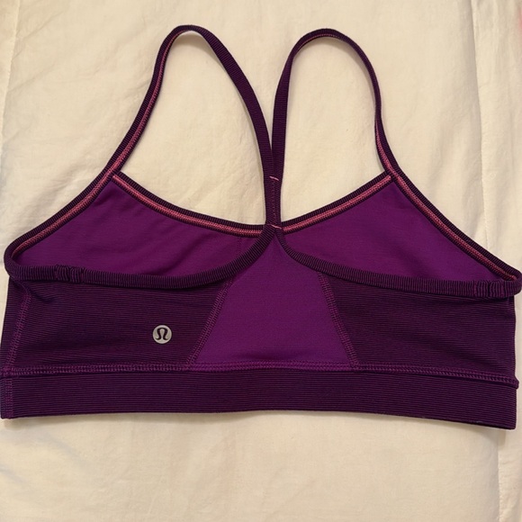 Lululemon - Flow Y Bra - 8 - Picture 4 of 5
